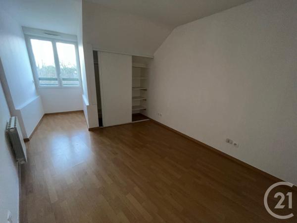 Appartement F4 à vendre  5 pièces - 82,75 m2 DAMMARTIN EN GOELE - 77