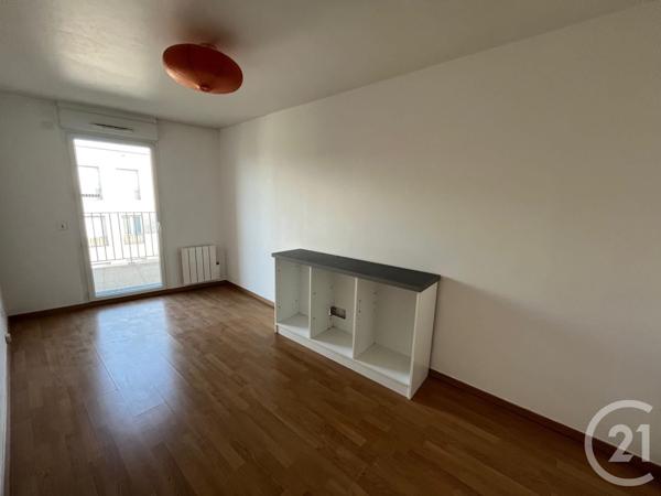 Appartement F4 à vendre  5 pièces - 82,75 m2 DAMMARTIN EN GOELE - 77