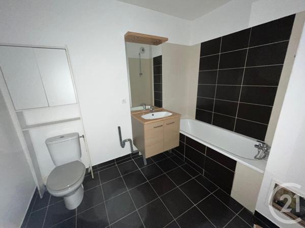 Appartement F4 à vendre  5 pièces - 82,75 m2 DAMMARTIN EN GOELE - 77