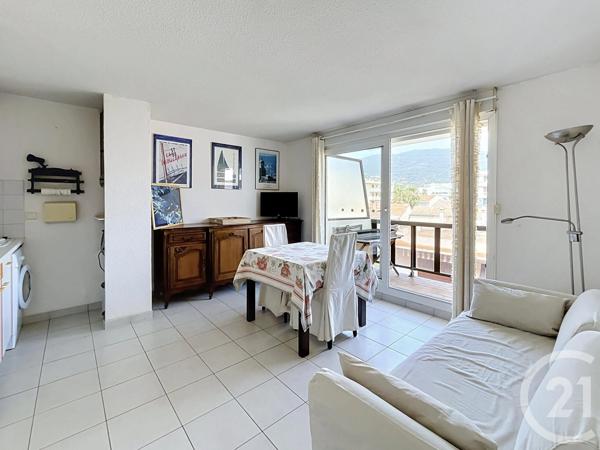 Appartement F2 Bis à vendre  2 pièces - 34 m 2   CAVALAIRE SUR MER  - 83
