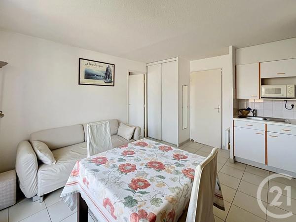 Appartement F2 Bis à vendre  2 pièces - 34 m 2   CAVALAIRE SUR MER  - 83