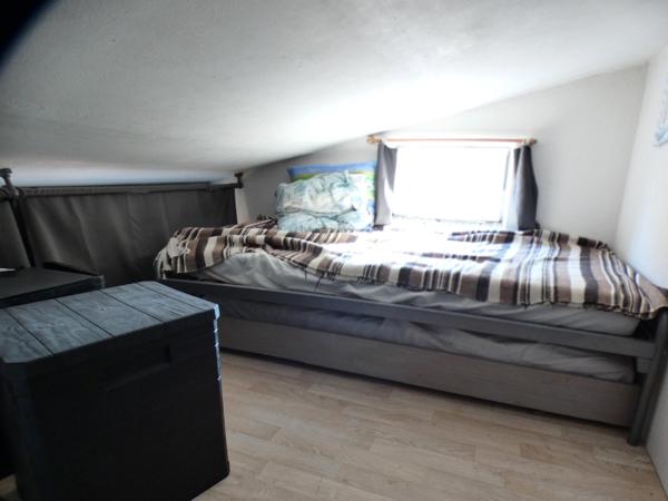 Roquille. Studio mezzanine avec terrasse et parking