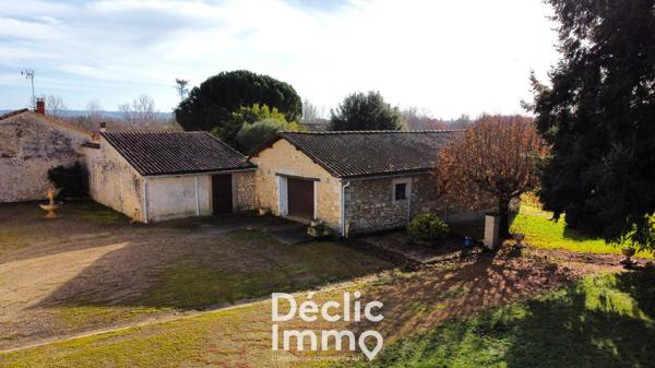 Vente maison en pierre La rochefoucauld, 292m² 9 pièces 255 000€ avec garage