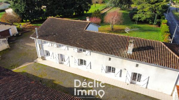 Vente maison en pierre La rochefoucauld, 292m² 9 pièces 255 000€ avec garage