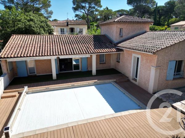 Maison à vendre  7 pièces - 199,28 m 2   ROQUEBRUNE SUR ARGENS  - 83