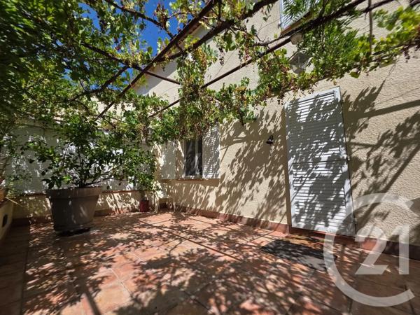 Maison à vendre  7 pièces - 199,28 m 2   ROQUEBRUNE SUR ARGENS  - 83