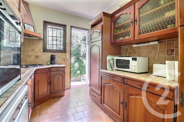 Maison à vendre  7 pièces - 199,28 m 2   ROQUEBRUNE SUR ARGENS  - 83