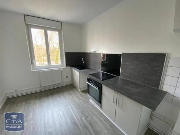 Appartement à louer 4 pièces 84.52m² Charleville-Mézières (08000)