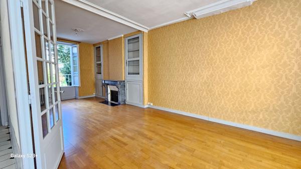 Maison - 9 pièces - 195 m²