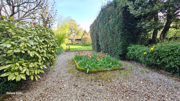 Maison - 9 pièces - 195 m²