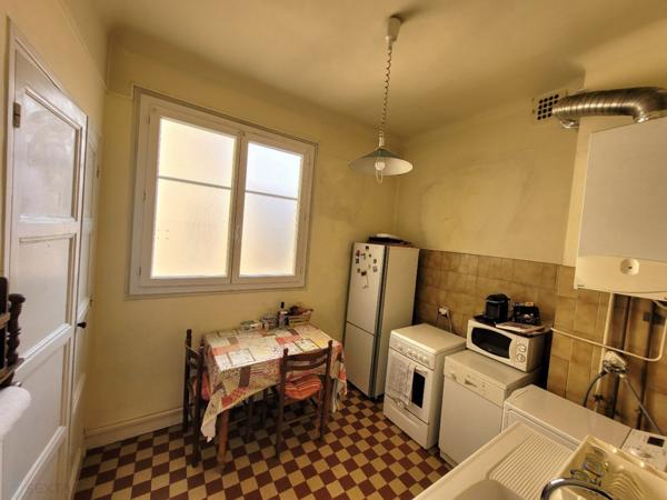 VASTE 2 PIECES AVEC BALCON