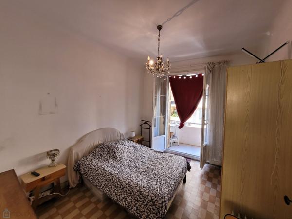 VASTE 2 PIECES AVEC BALCON