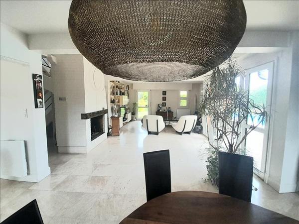 Maison à vendre |  Puilboreau |  8 pièces | 160 m²