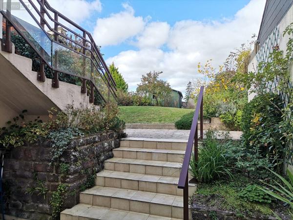 Maison à vendre à Montfort-sur-Meu en Ille-et-Vilaine (35160), ref : 048-V1230M