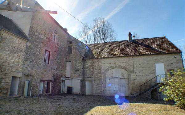 Maison à vendre    5 pièces •  Thorey-sur-Ouche