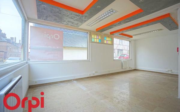 Immeuble à vendre    4 pièces •  Bernay