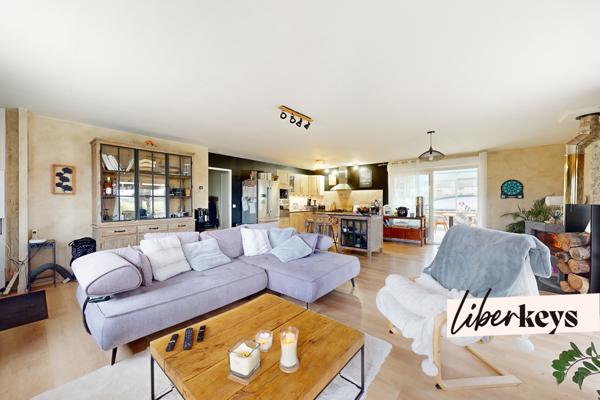 Grande maison moderne et récente