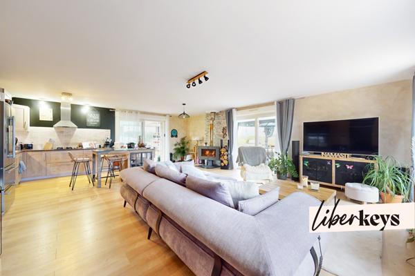 Grande maison moderne et récente