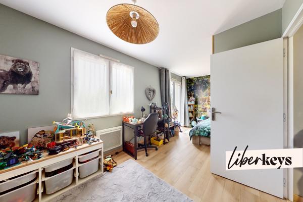 Grande maison moderne et récente