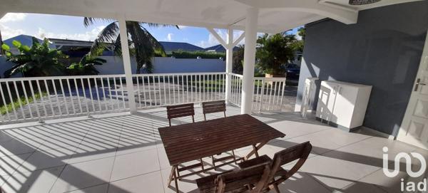 Maison 5 pièces de 112 m² à Saint-François (97118)