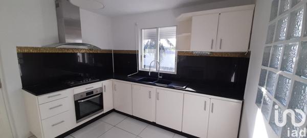 Maison 5 pièces de 112 m² à Saint-François (97118)