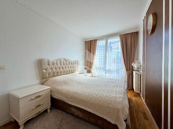 Appartement 3 pièces de 64,45 m² - dernier étage - vue panoramique - Sèvres centre-ville