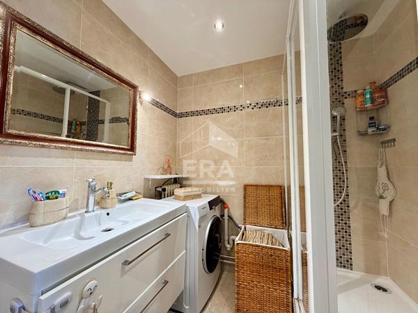 Appartement 3 pièces de 64,45 m² - dernier étage - vue panoramique - Sèvres centre-ville