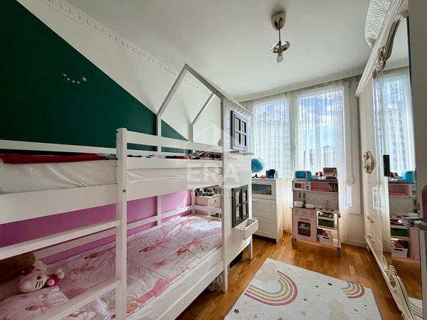 Appartement 3 pièces de 64,45 m² - dernier étage - vue panoramique - Sèvres centre-ville