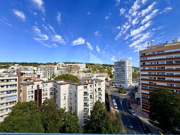 Appartement 3 pièces de 64,45 m² - dernier étage - vue panoramique - Sèvres centre-ville