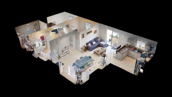 A découvrir sans tarder : charmante maison lumineuse avec garage et jardin clos.