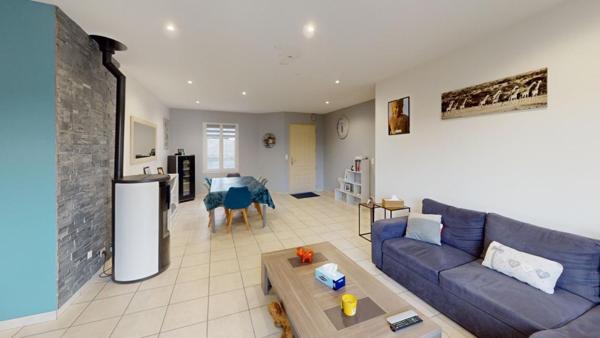 A découvrir sans tarder : charmante maison lumineuse avec garage et jardin clos.