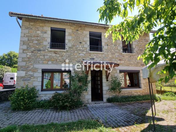 Maison
         5 pièces
        - 88 m² Exclusivité 151 900 € *