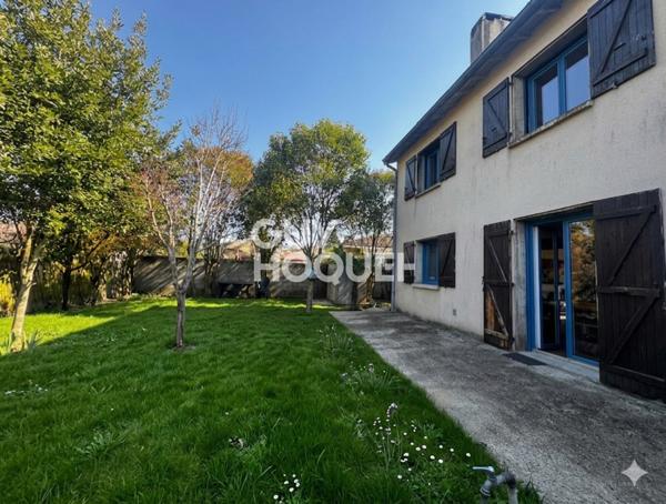 MAISON À VENDRE DE 6 PIÈCES DE 126,00 M²