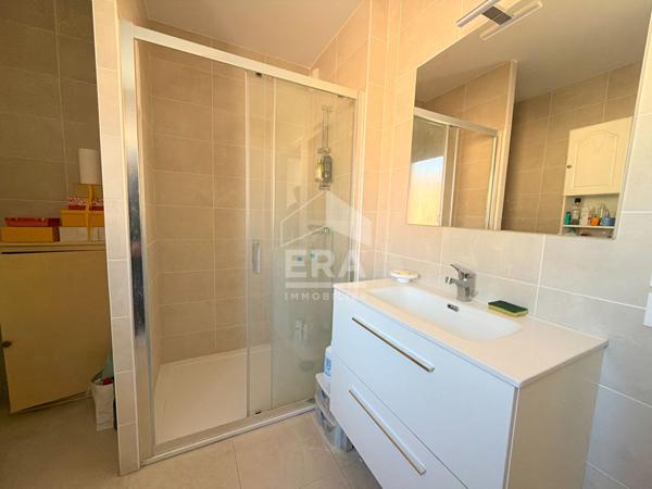 A VENDRE 84120 PERTUIS MAISON TYPE 5 PIECES DE 94 M² AVEC JARDIN ET 2 PLACES DE STATIONNEMENT.