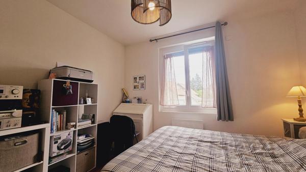 BOURGES MAISON 98.4M² ET APPARTEMENT 44.4M² PISCINE JARDIN GARAGE