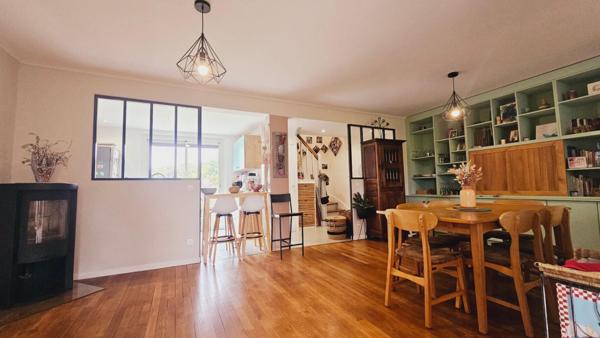 BOURGES MAISON 98.4M² ET APPARTEMENT 44.4M² PISCINE JARDIN GARAGE