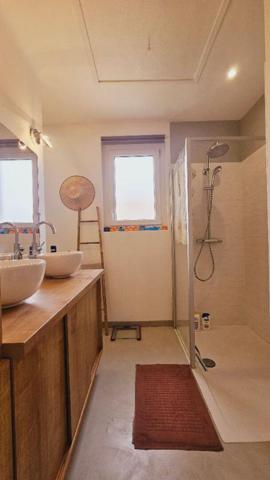 BOURGES MAISON 98.4M² ET APPARTEMENT 44.4M² PISCINE JARDIN GARAGE