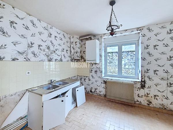 Maison en pierres et briques à rénover ? Quartier des Casernes / Proche gare