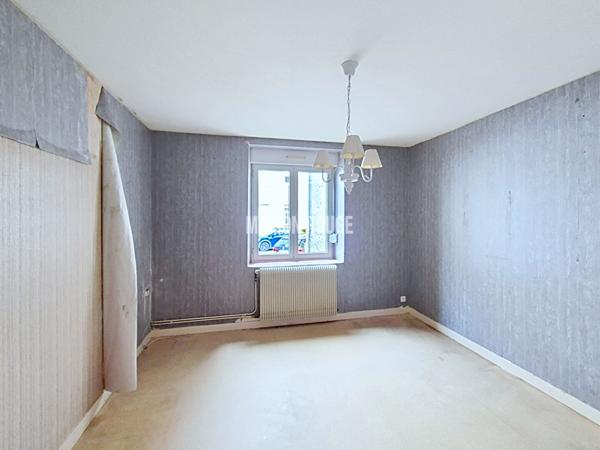Maison en pierres et briques à rénover ? Quartier des Casernes / Proche gare