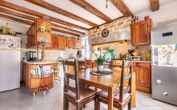 Maison à vendre    4 pièces •  Razès