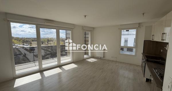 Location Appartement 4 pièces 78.07 m² - Bondoufle 91070
