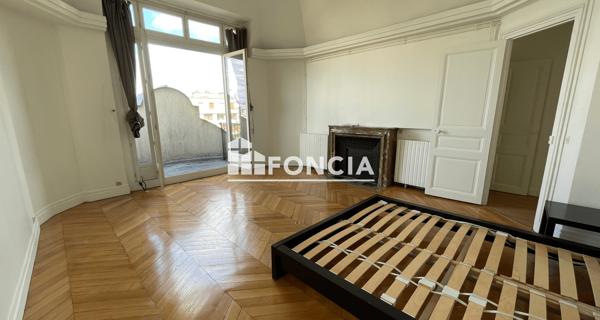 Location Studio 47.43 m² - Paris 75016