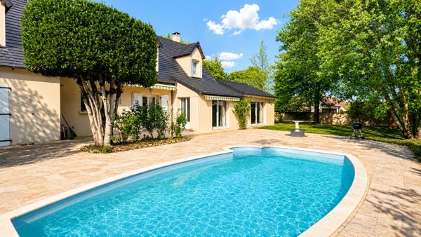 ROMORANTIN LANTHENAY - MAISON 6 CHAMBRES A VENDRE AVEC PISCINE