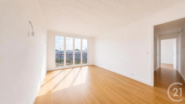 Appartement F3 à vendre  4 pièces - 67,31 m 2   LA COURNEUVE  - 93