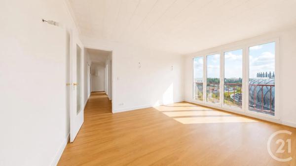 Appartement F3 à vendre  4 pièces - 67,31 m 2   LA COURNEUVE  - 93
