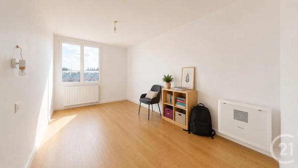 Appartement F3 à vendre  4 pièces - 67,31 m 2   LA COURNEUVE  - 93