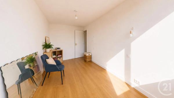 Appartement F3 à vendre  4 pièces - 67,31 m 2   LA COURNEUVE  - 93