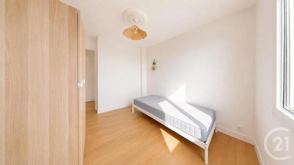 Appartement F3 à vendre  4 pièces - 67,31 m 2   LA COURNEUVE  - 93