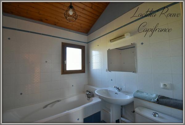 Maison 3 chambres, bureau, garage, jardin clos secteur calme
