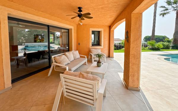 Maison à vendre    9 pièces • 257 m2 Antibes